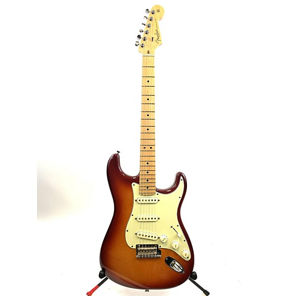 Used Fender Used Fender American Standard Stratocaster Sienna Sunburst Solid Body Electric Guitar