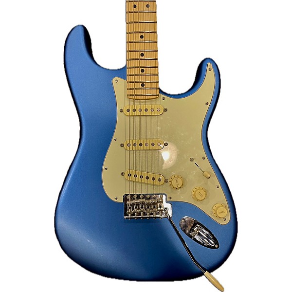 Used Fender Used Fender American Performer Stratocaster SSS Satin Blue Solid Body Electric Guitar