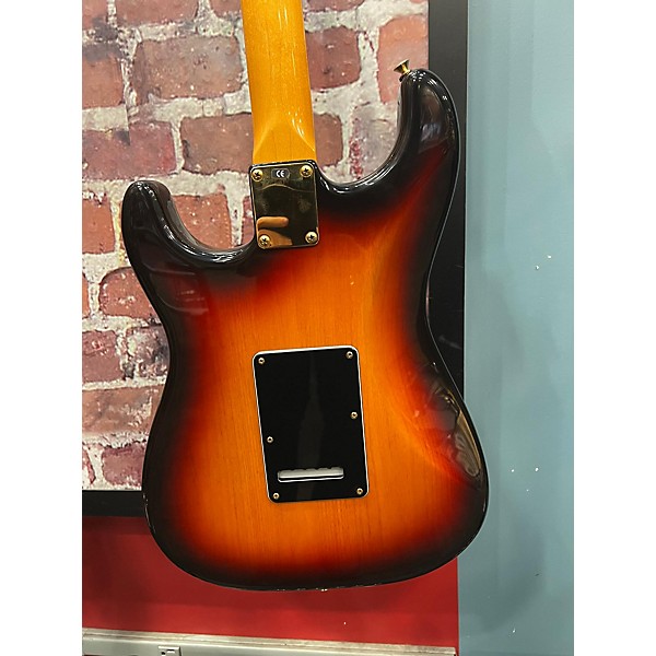 Used Fender Used Fender Artist Series Stevie Ray Vaughan Stratocaster Sunburst Solid Body Electric Guitar