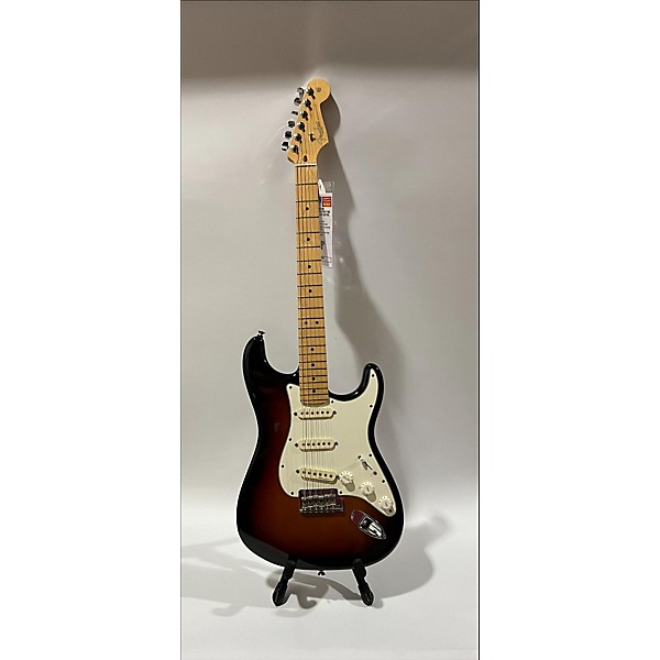 Used Fender Used Fender American Standard Stratocaster 3 Tone Sunburst Solid Body Electric Guitar