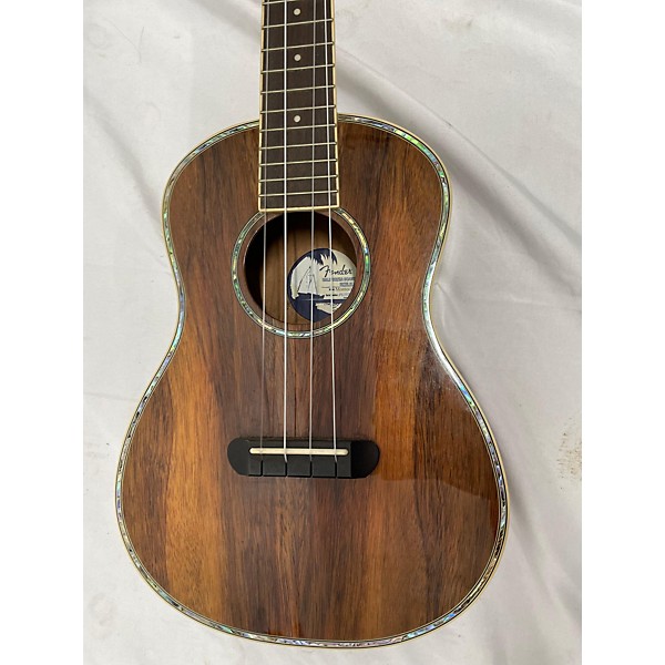 Used Fender Used Fender Montecito Ukulele Natural Ukulele