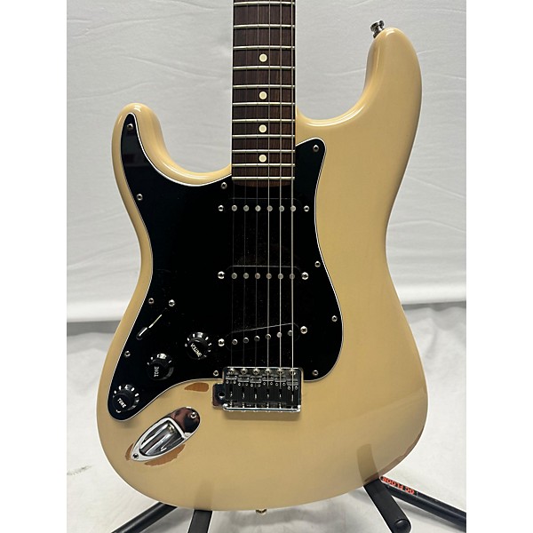 Used Fender Used 2006 Fender American Standard Stratocaster Vintage Blonde Solid Body Electric Guitar