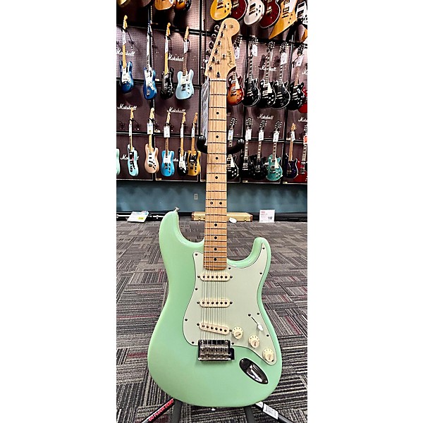 Used Fender Used Fender Player Stratocaster Surf Green Solid Body Electric Guitar