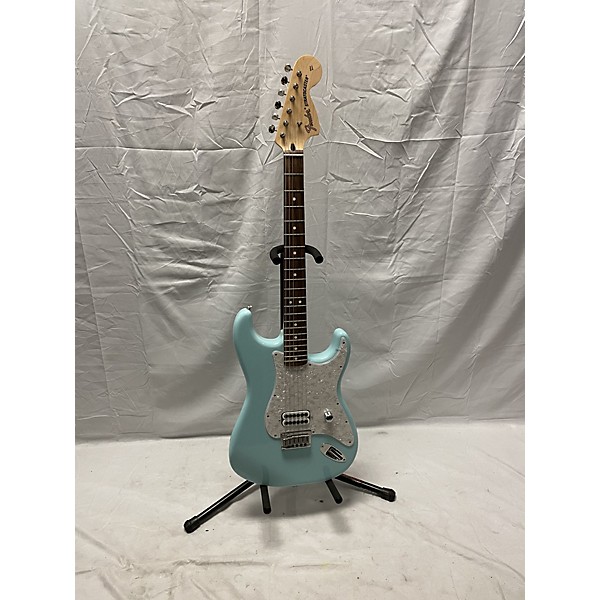 Used Fender Tom Delonge Signature Stratocaster Daphne Blue Solid Body Electric Guitar