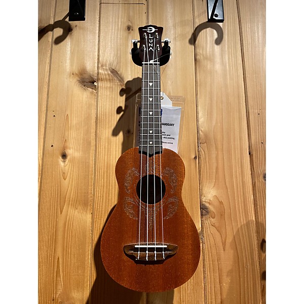 Used Luna Honu Ukulele