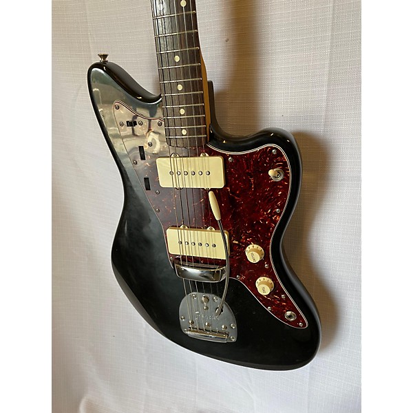 Used Fender Used 2006 Fender 1962 American Vintage Reissue Jazzmaster Black Solid Body Electric Guitar