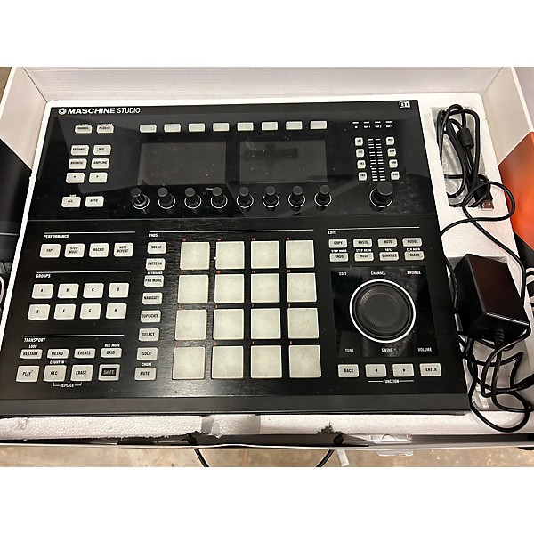 Used Native Instruments Used Native Instruments Maschine Studio MIDI Controller