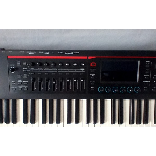 Used Roland Used Roland Fantom 08 Keyboard Workstation