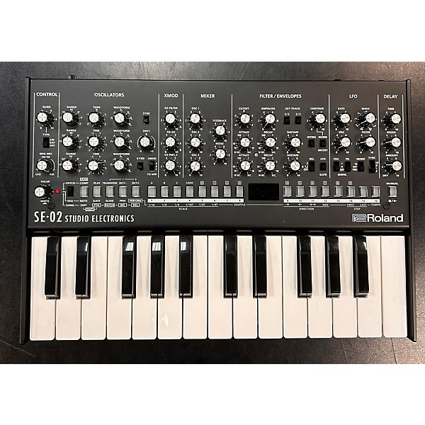 Used Roland SE-02 Synthesizer | Guitar Center