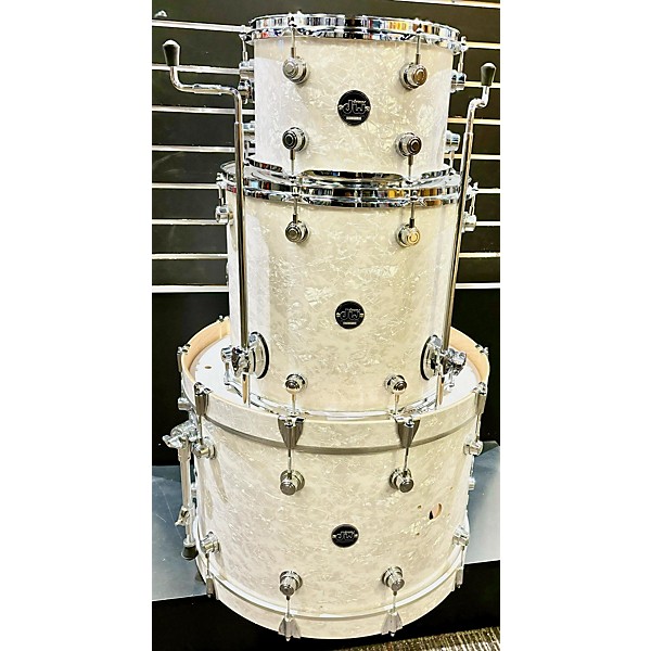 Used DW Performance Series Drum Kit