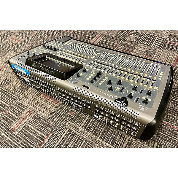 Used Behringer Used Behringer X32 40-Channel Digital Mixer Powered Mixer