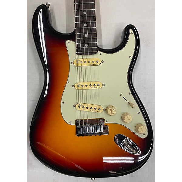 Used Fender Used Fender American Ultra Stratocaster Sunburst Solid Body Electric Guitar