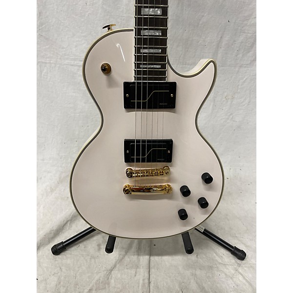 Used Epiphone Used Epiphone Matt Heafy Les Paul Custom Alpine White Solid Body Electric Guitar