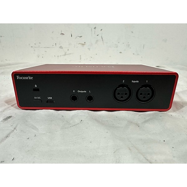 Used Focusrite Scarlett 2i2 Gen 4 Audio Interface