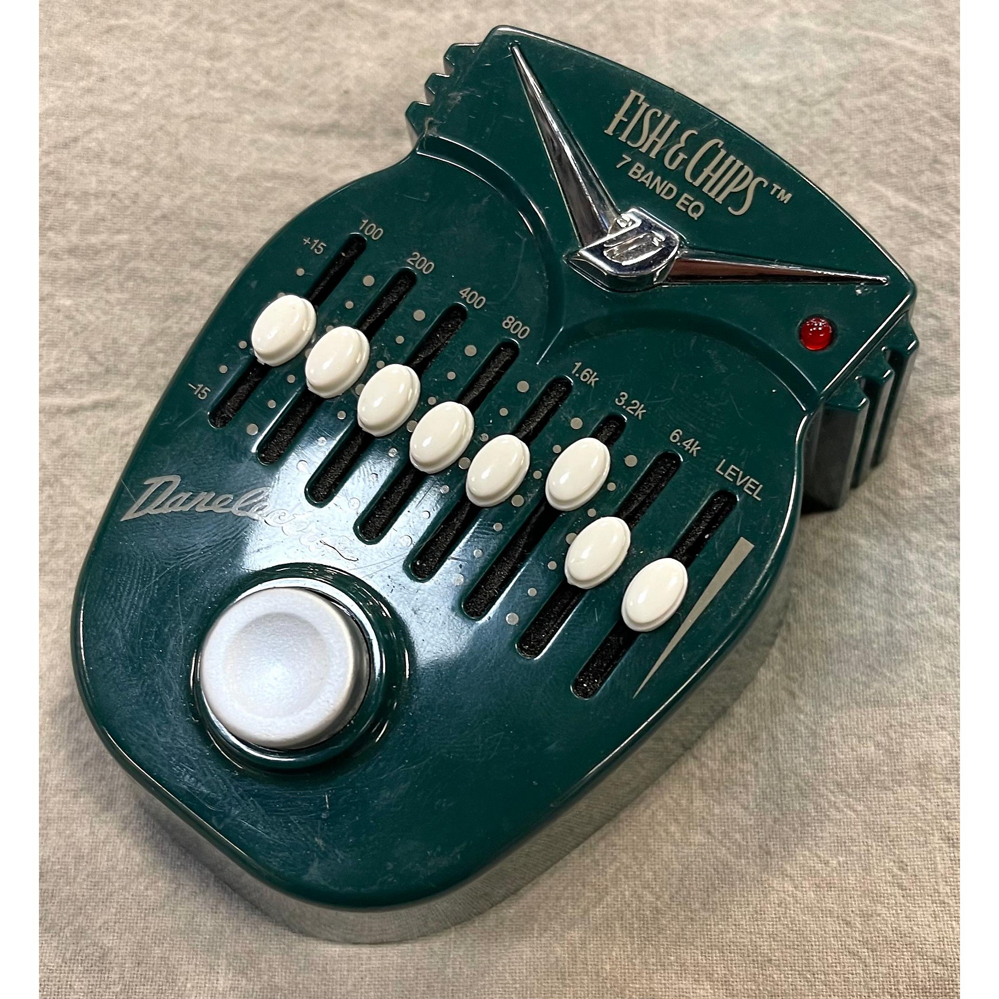 Danelectro DJ-14 Fish & Chips 7 Band EQ - YouTube