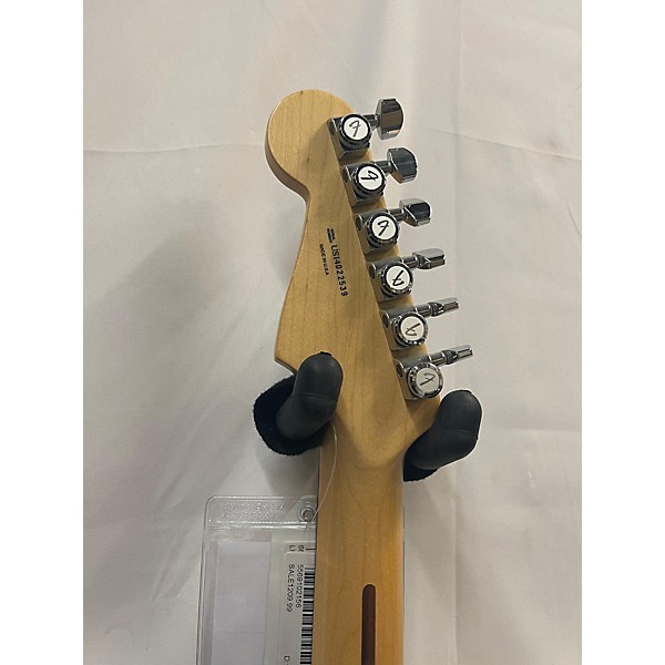 Used Fender Used 2014 Fender American Elite Stratocaster HSS Shawbucker 3 Tone Sunburst Solid Body Electric Guitar