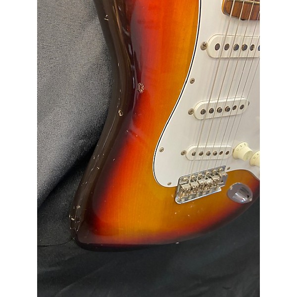 Used Fender Used Fender 2000s 60s Stratocaster Reissue Tobacco Burst Solid Body Electric Guitar