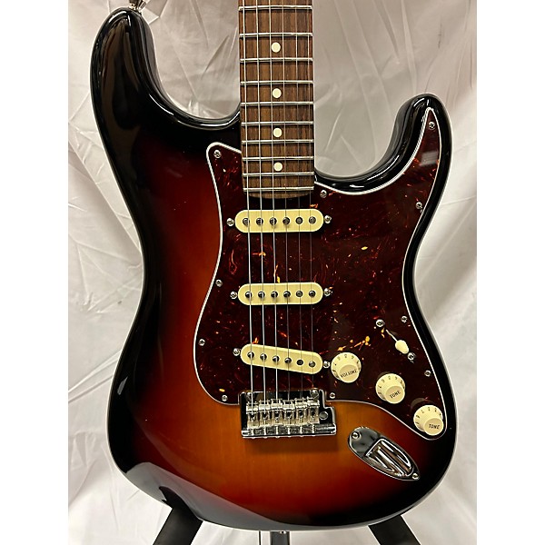 Used Fender Used Fender American Professional II Stratocaster Sunburst Solid Body Electric Guitar