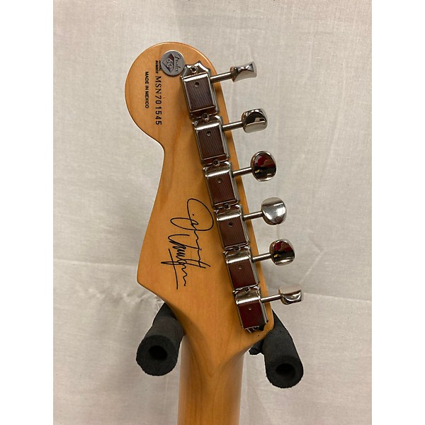 Used Fender Used Fender Artist Series Jimmie Vaughan Tex-Mex Stratocaster 2 Color Sunburst Solid Body Electric Guitar