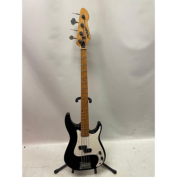 Used Peavey FURY Electric Bass Guitar