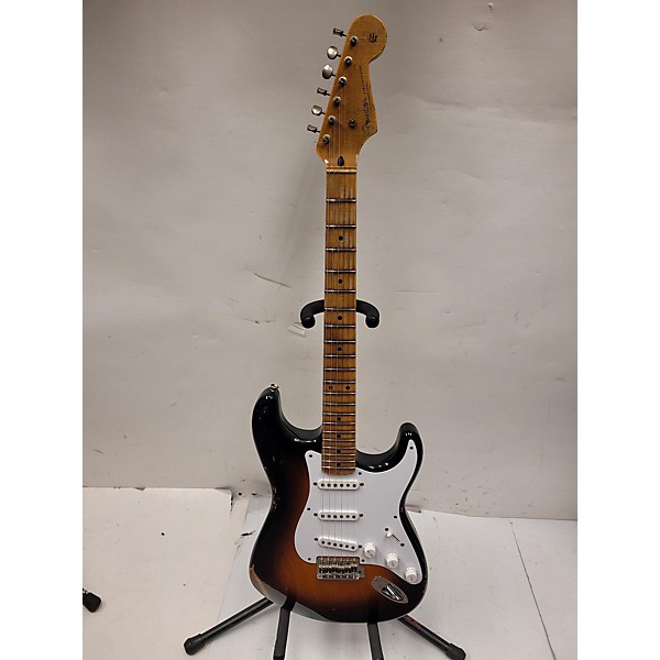 Used Fender Used Fender Custom Shop 70th Anniversary 54 Stratocaster Sunburst Solid Body Electric Guitar