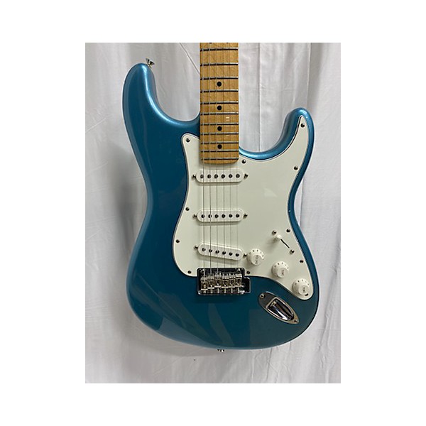 Used Fender Used Fender Player Stratocaster Lake Placid Blue Solid Body Electric Guitar