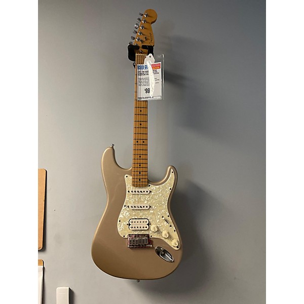 Used Fender Used 1996 Fender American Standard Stratocaster HSS Champagne Solid Body Electric Guitar