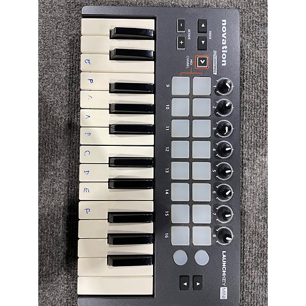 Used Novation Used 2015 Novation Launchkey Mini MIDI Controller