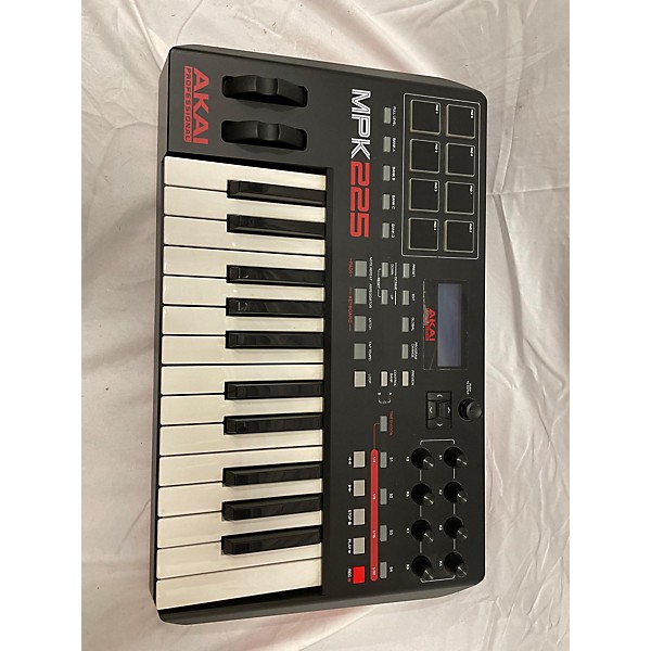 Used Akai Professional MPK225 25-Key MIDI Controller