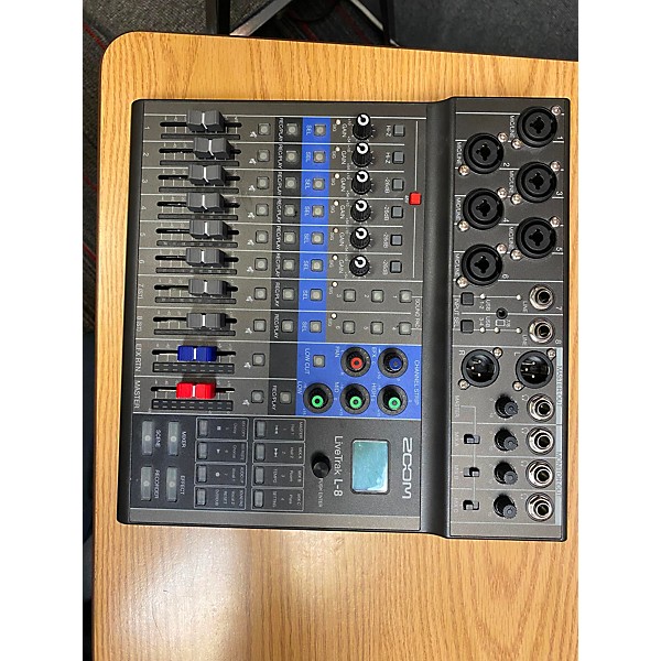 Used Zoom Livetrak L8 Powered Mixer