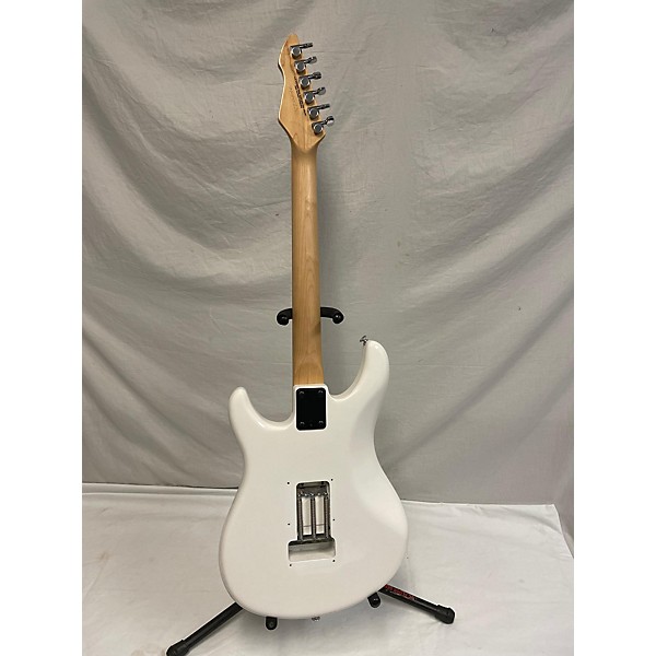 Used Peavey Used Peavey Falcon White Solid Body Electric Guitar