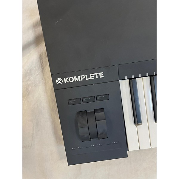 Used Native Instruments Komplete Kontrol Mk3 Keyboard Workstation