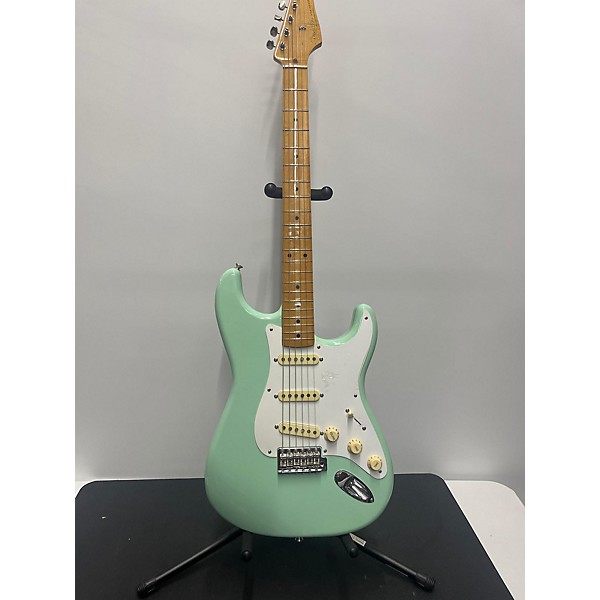 Used Fender Used Fender Classic Series 1950S Stratocaster Surf Green Solid Body Electric Guitar