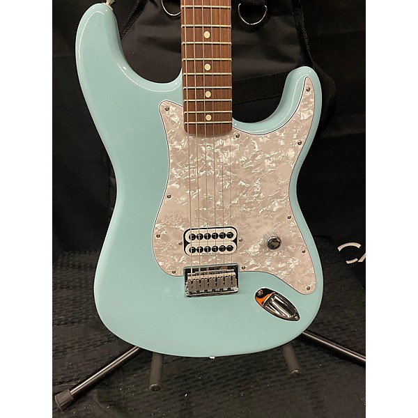 Used Fender Used Fender Tom Delonge Stratocaster Daphne Blue Solid Body Electric Guitar