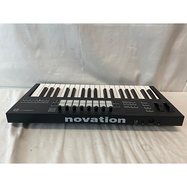 Used Novation Used Novation LAUNCHKEY 37 MIDI Controller