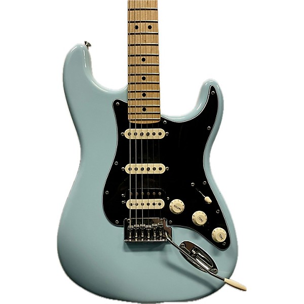 Used Fender Used Fender Limited Edition Player Stratocaster HSS Sonic Blue Solid Body Electric Guitar