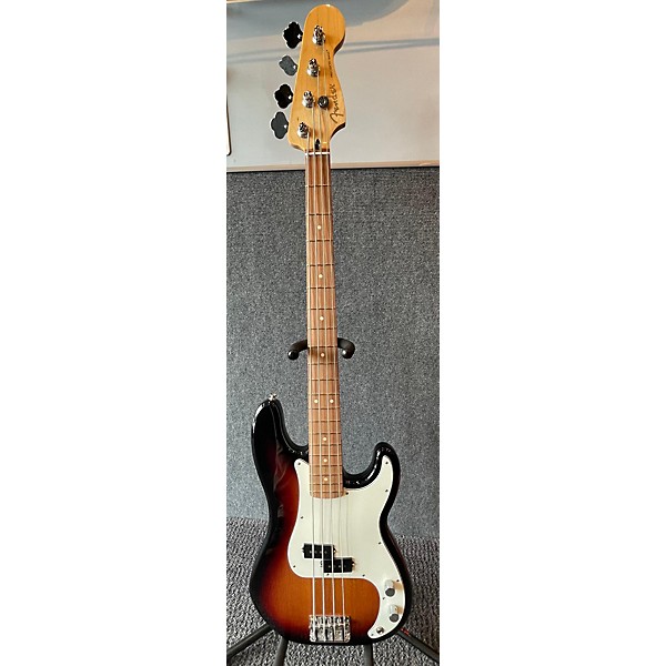 Used Fender Used Fender Player Precision Bass 3 Color Sunburst Electric Bass Guitar