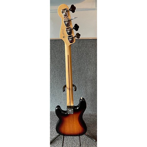 Used Fender Used Fender Player Precision Bass 3 Color Sunburst Electric Bass Guitar