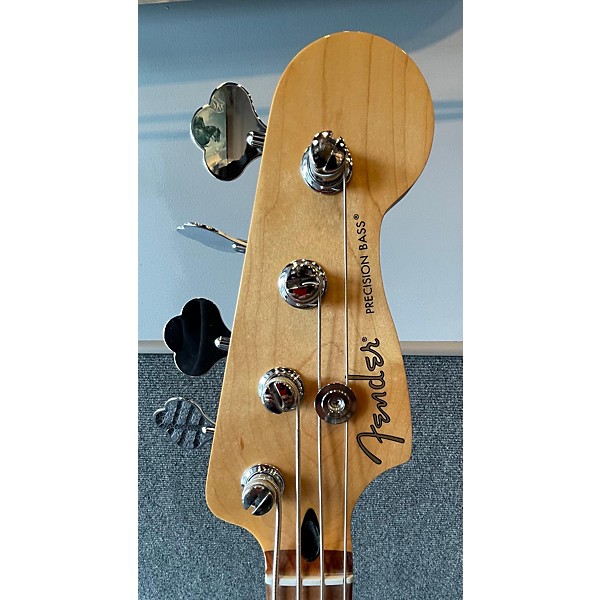 Used Fender Used Fender Player Precision Bass 3 Color Sunburst Electric Bass Guitar