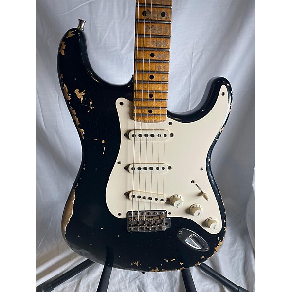 Used Fender Used Fender Custom Shop 1957 Stratocaster Heavy Relic Black Solid Body Electric Guitar