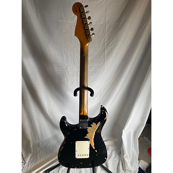 Used Fender Used Fender Custom Shop 1957 Stratocaster Heavy Relic Black Solid Body Electric Guitar