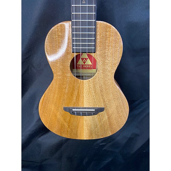 Used Used REBEL DOUBLE CREME CREME Ukulele