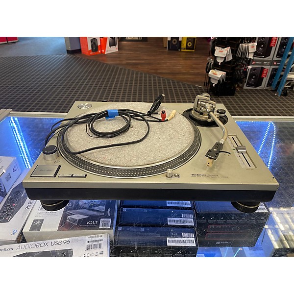 Used Technics SL1200MK2 Turntable