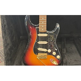 Used Fender Used Fender Artist Series Stevie Ray Vaughan Stratocaster 2 Tone Sunburst Solid Body Electric Guitar