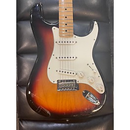 Used Fender Used Fender Player Stratocaster 3 Color Sunburst Solid Body Electric Guitar