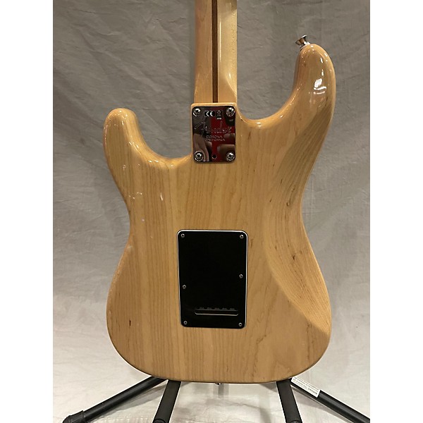 Used Fender Used 2018 Fender American Professional Stratocaster SSS Natural Solid Body Electric Guitar