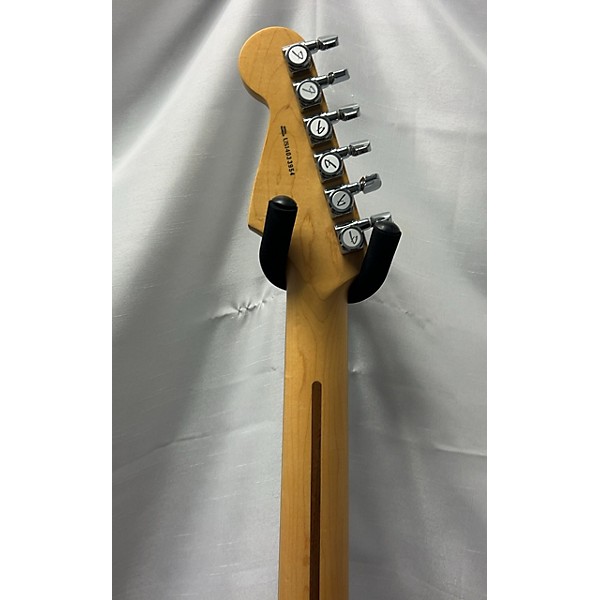 Used Fender Used 2015 Fender American Deluxe Stratocaster Plus HSS Tobacco Sunburst Solid Body Electric Guitar