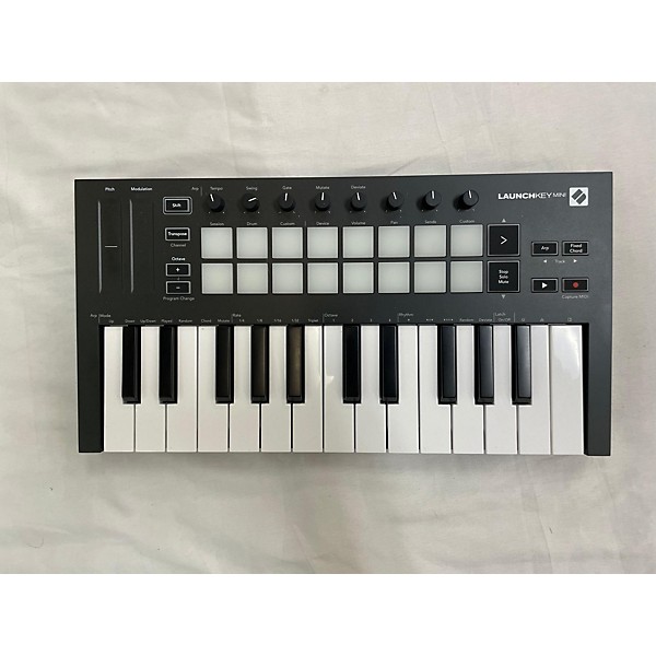 Used Novation Used Novation Launchkey Mini MIDI Controller