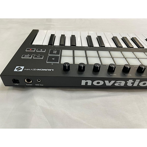 Used Novation Used Novation Launchkey Mini MIDI Controller