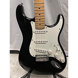 Used Fender Used 2021 Fender Player Stratocaster Black Solid Body Electric Guitar